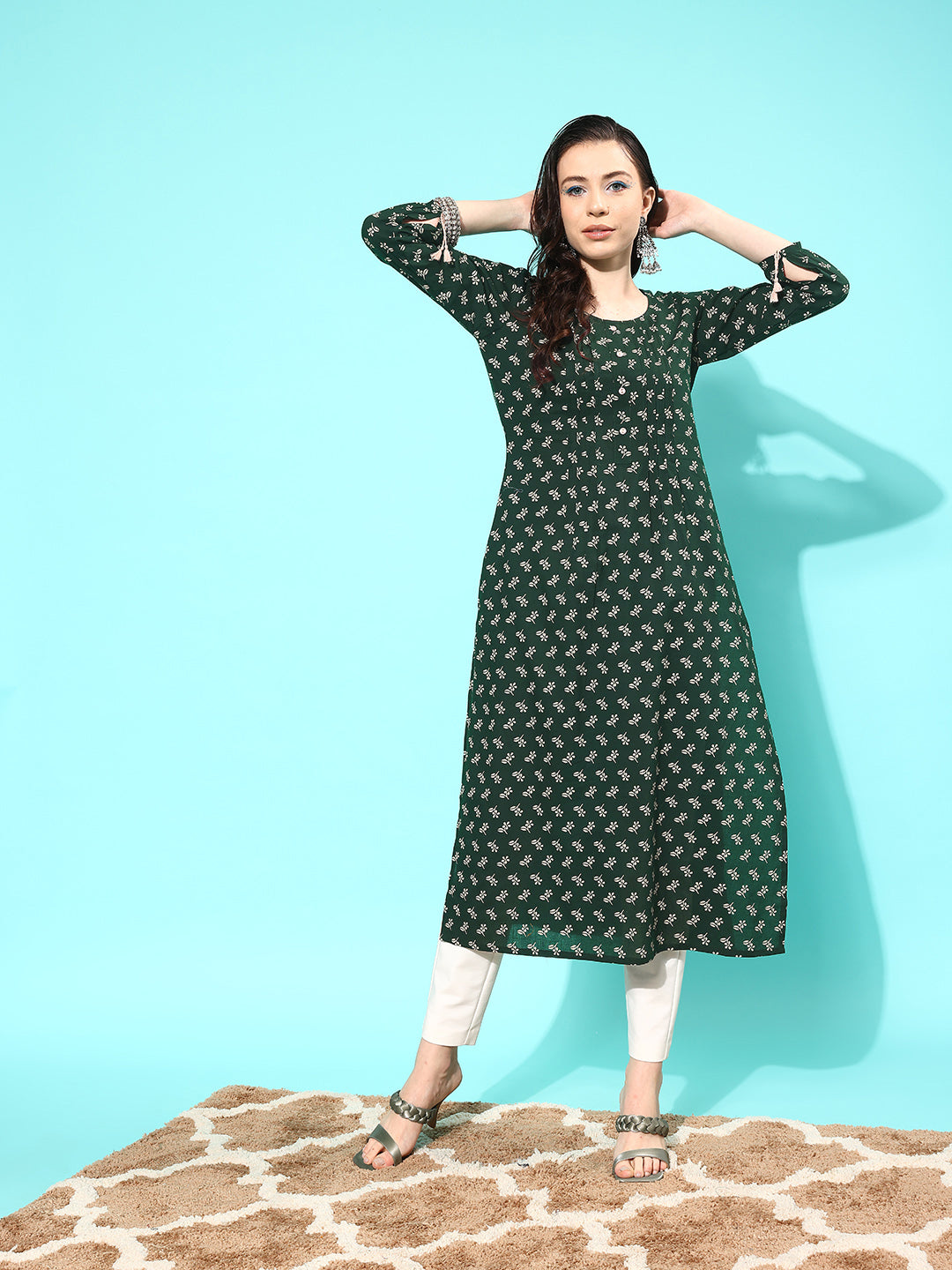 Women's Green Ethnic Printed Straight Kurta with Three Quarter Sleeves