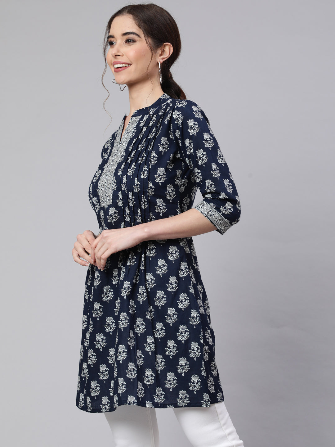 Women's Navy Blue Straight Tunic With Three Quaretr Sleeves
