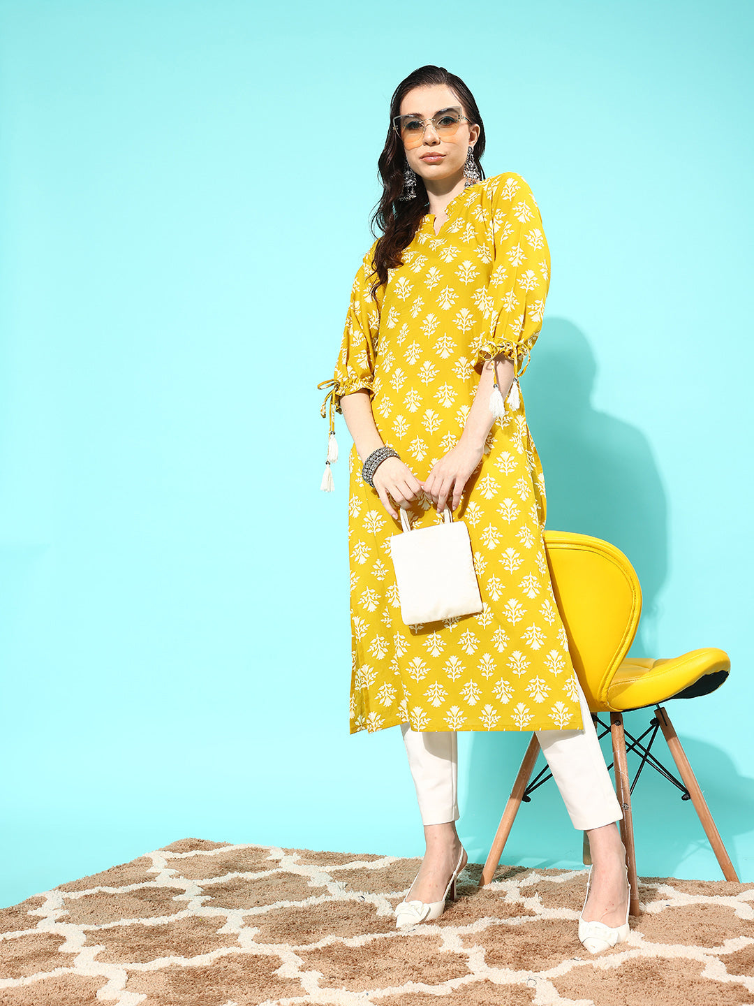 Women's Yellow Straight Kurta With Three Quarter Sleeves