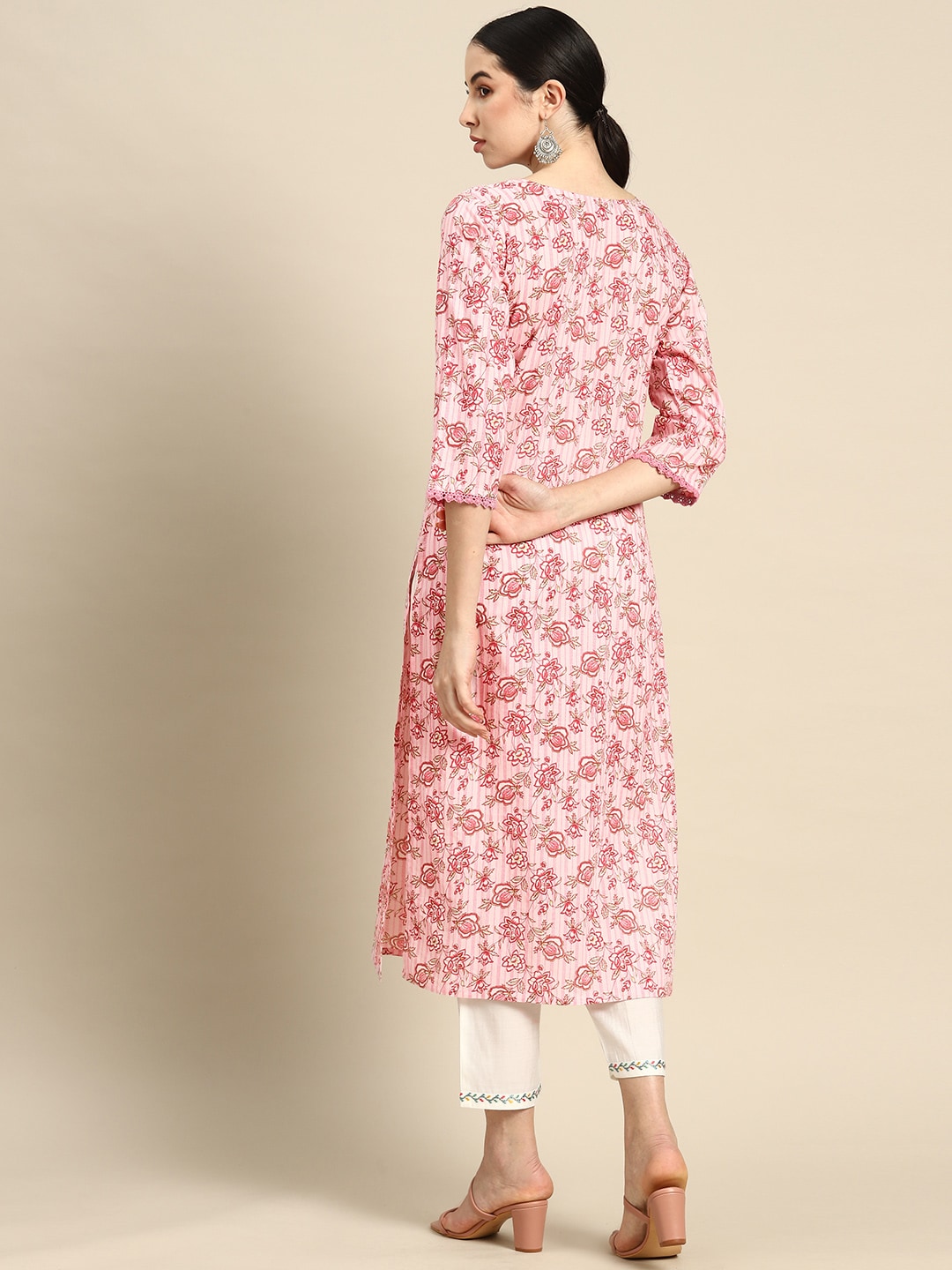 Women's Pink Floral printed Kurta With Three Quarter Sleeves