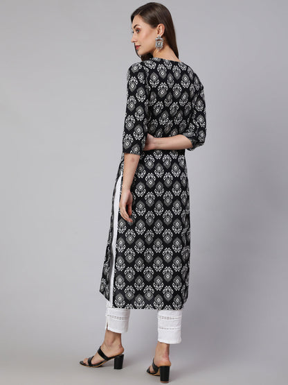 Women's Burgundy Straight Kurta With Three Quarter Sleeves