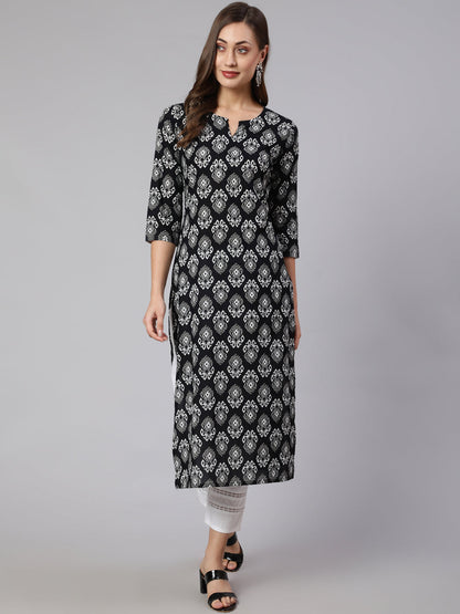 Women's Burgundy Straight Kurta With Three Quarter Sleeves