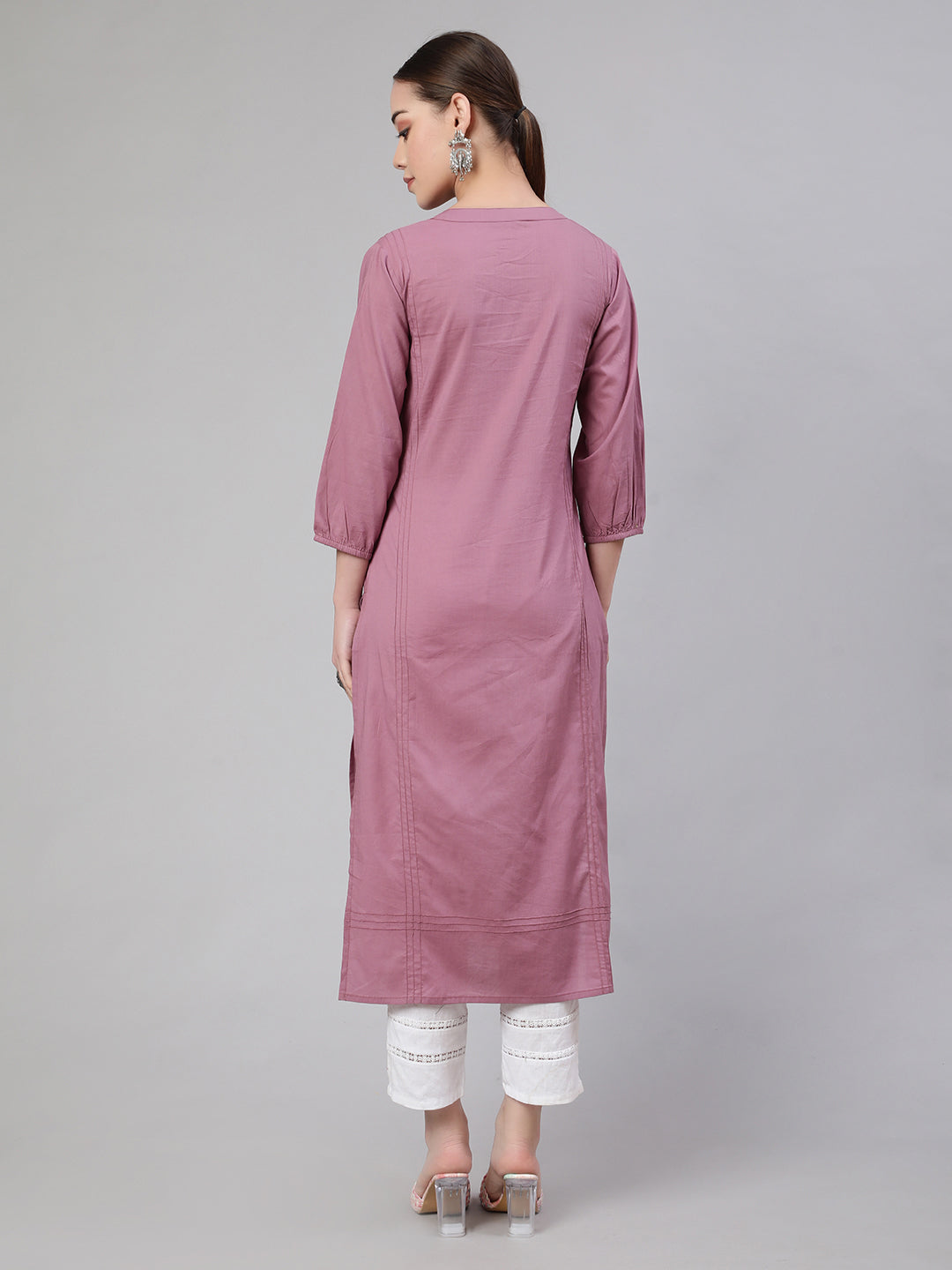 Women's Mauve Straight Kurta With Three Quarter Sleeves