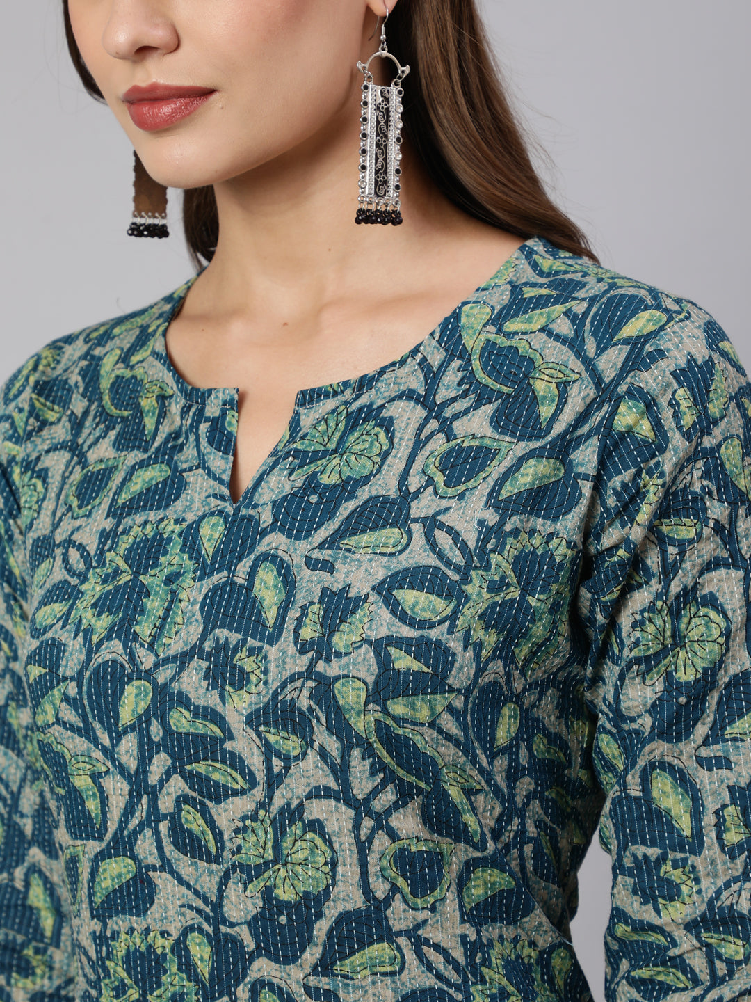 Women's Teal Green Ethnic Printed Straight Kurta With Three Quarter Sleeves