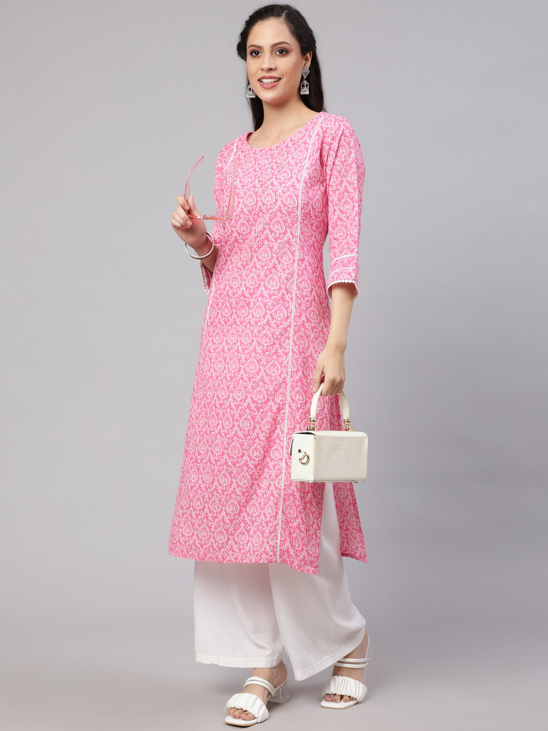 Women's Pink Printed straight kurta with three quarter sleeves