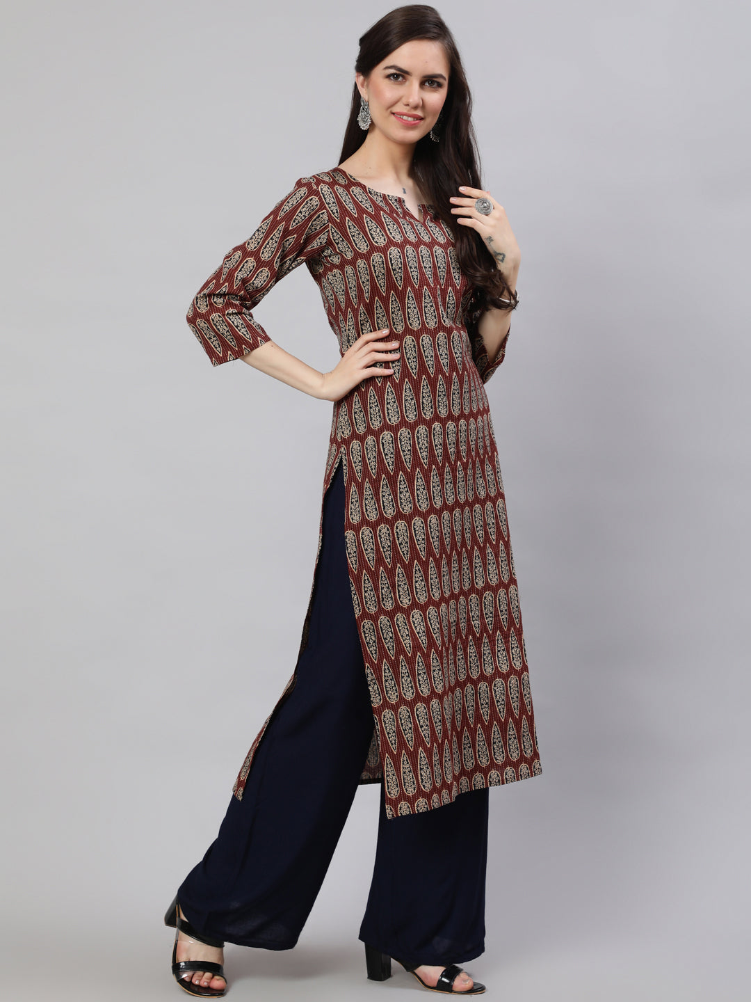 Women's Maroon Printed Straight Kurta With Three Quarter Sleeves