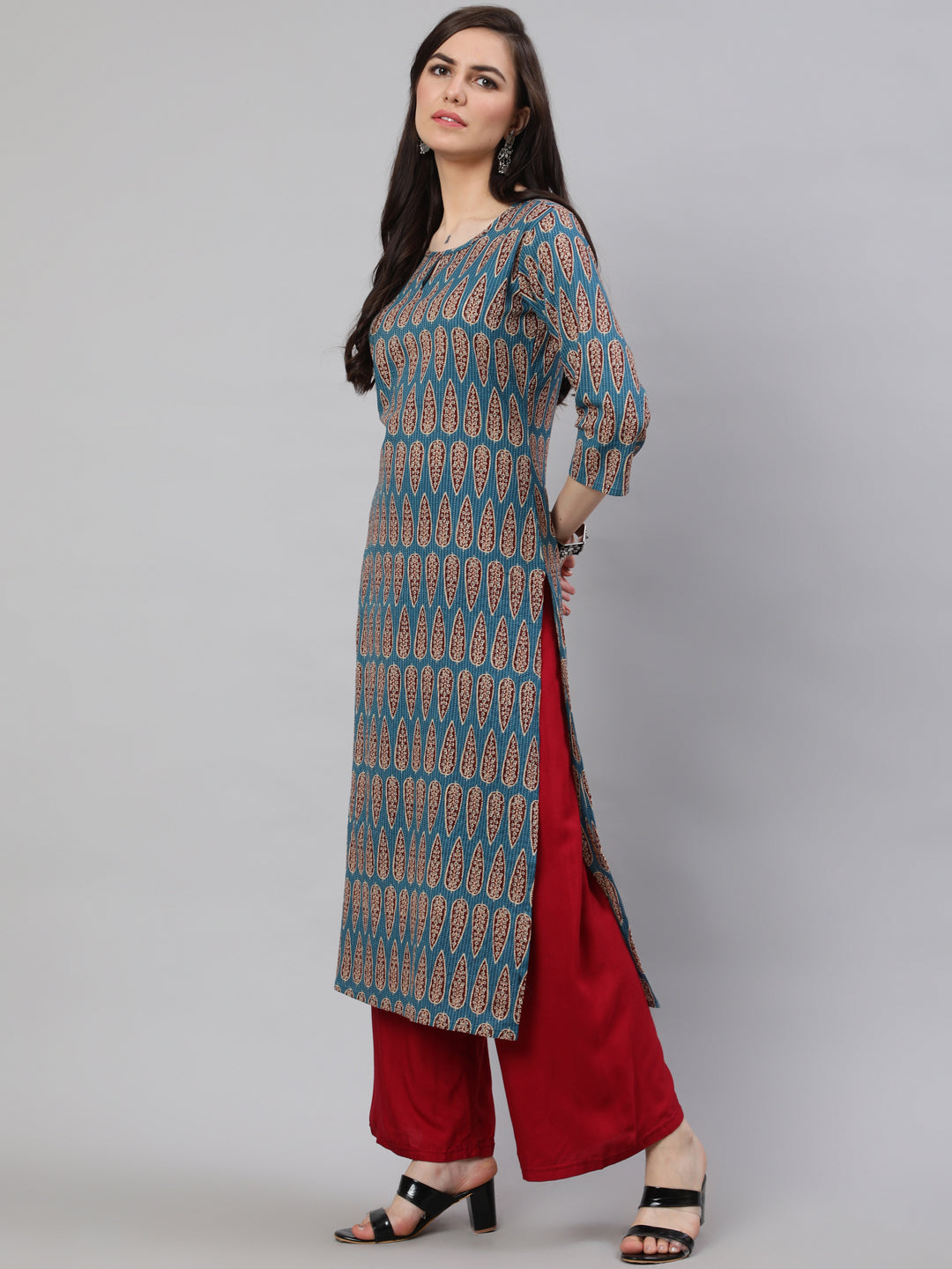 Women's Blue Ethnic Printed Straight Kurta with Three Quarter Sleeves