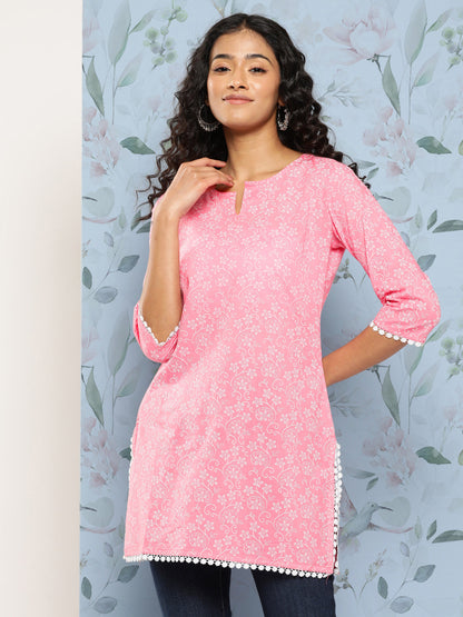 Women's Pink Straight Tunic With Three Quaretr Sleeves