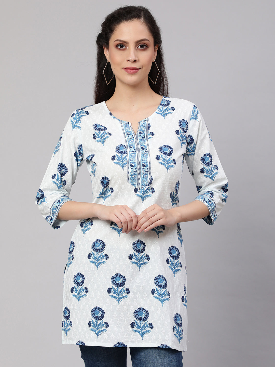Women's Off White Printed Straight Tunic With Three Quarter Sleeves