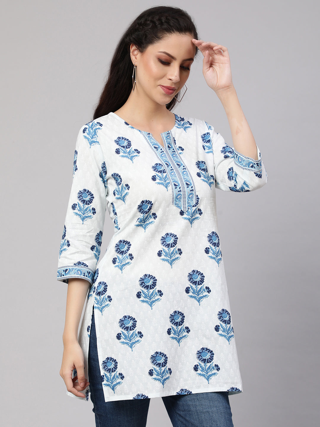 Women's Off White Printed Straight Tunic With Three Quarter Sleeves