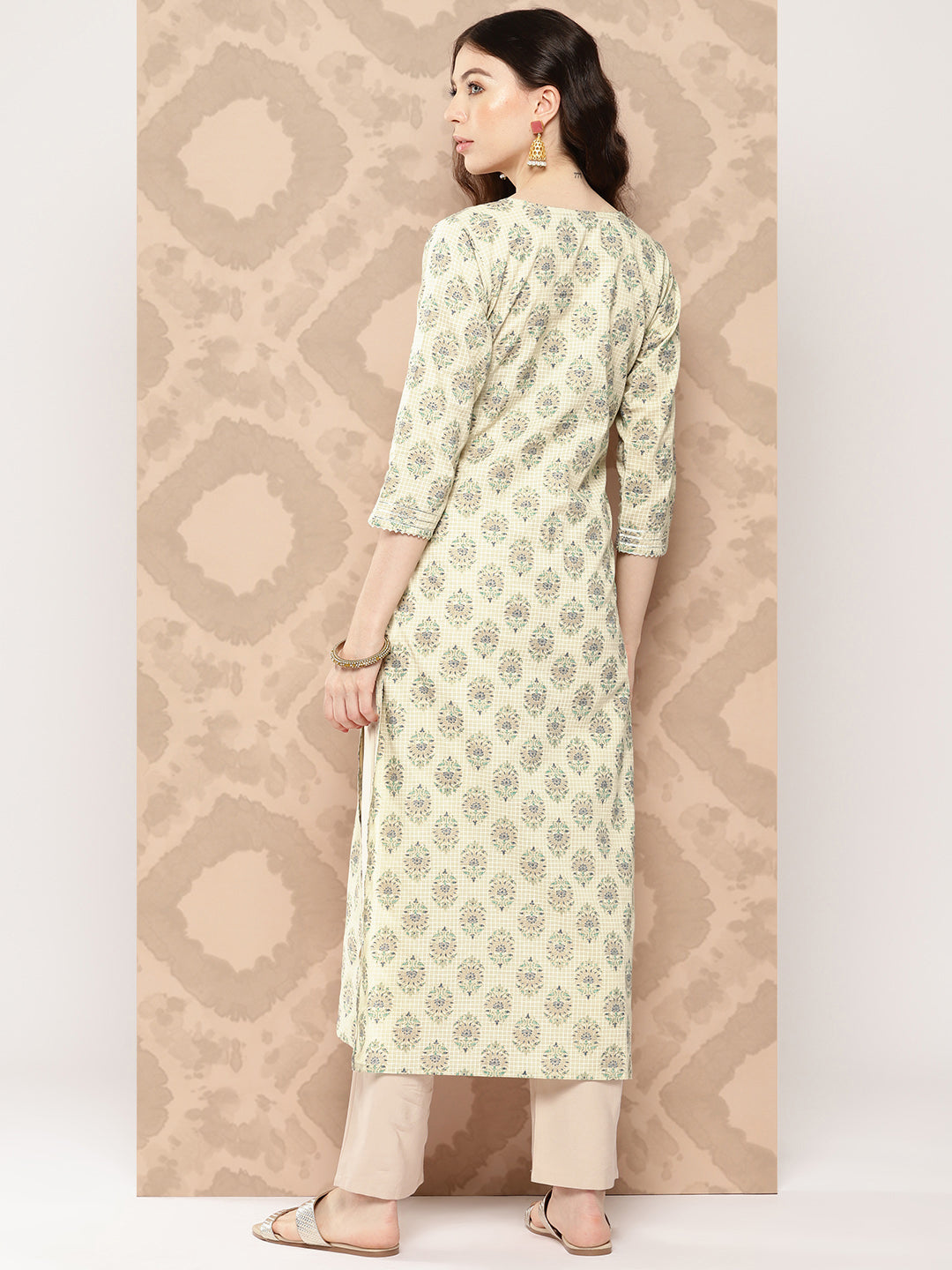 Women's Cream Printed Straight Kurta With Three Quarter Sleeves