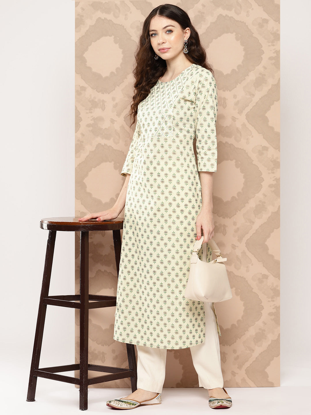 Women's Cream Printed Straight Kurta With Three Quarter Sleeves