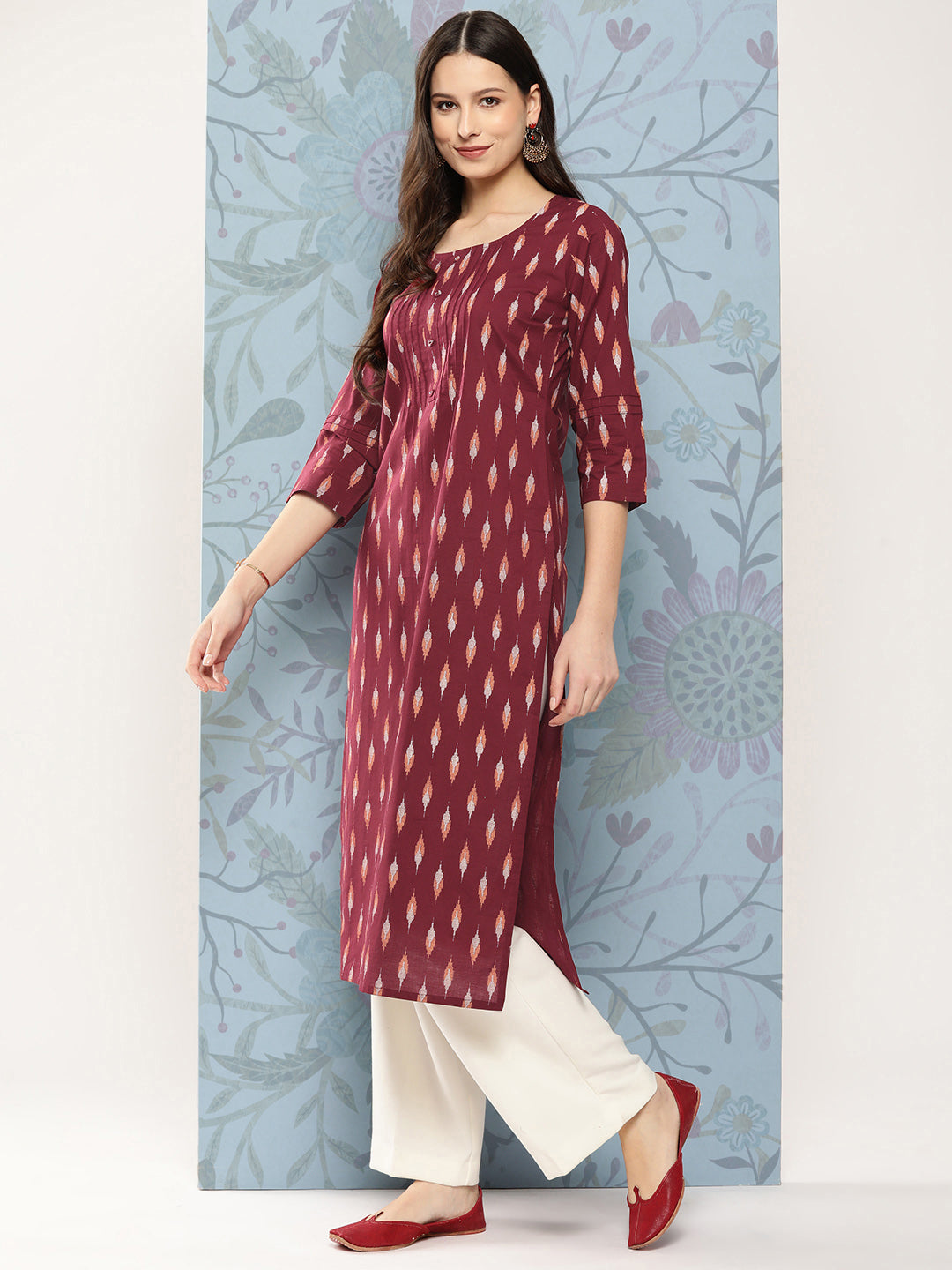 Women's Maroon Ikat Printed Straight Kurta With Three Quarter Sleeves