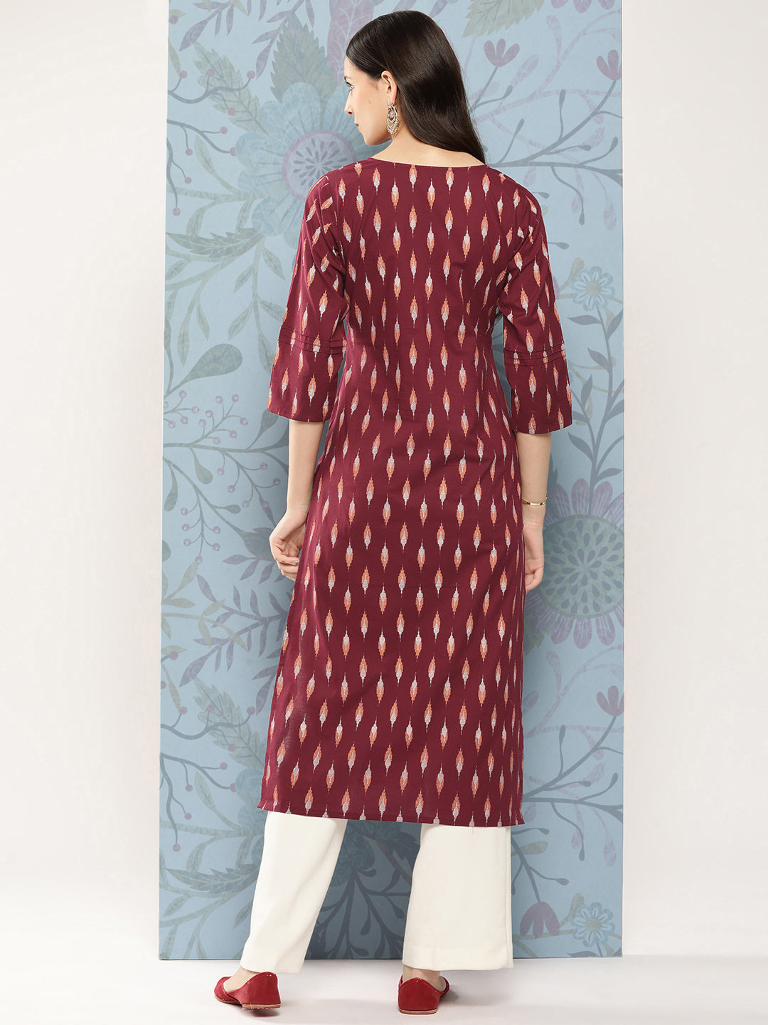 Women's Maroon Ikat Printed Straight Kurta With Three Quarter Sleeves