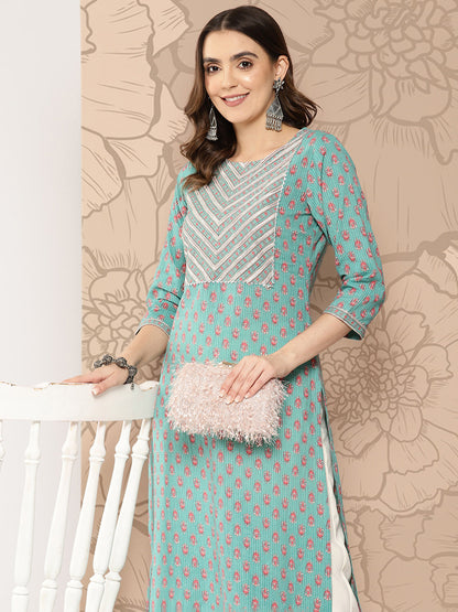 Women's Green Ethnic Printed Straight Kurta With Three Quarter Sleeves