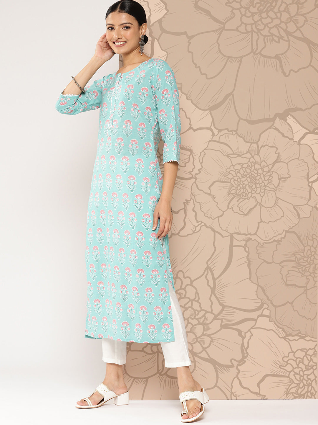 Women's Blue Ethnic Straight Kurta With Three Quarter Sleeves
