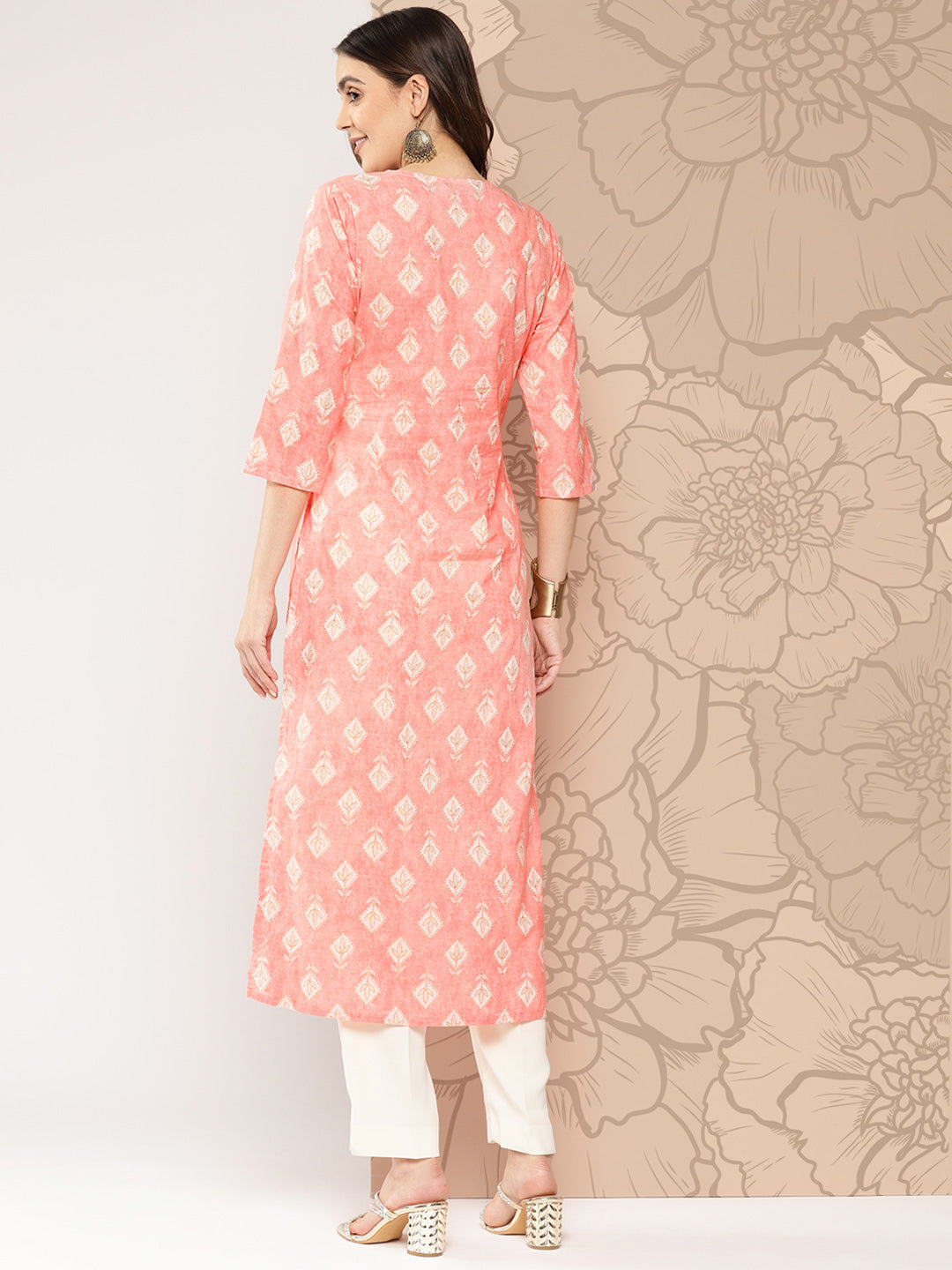 Women's Peach Printed straight kurta with three quarter sleeves