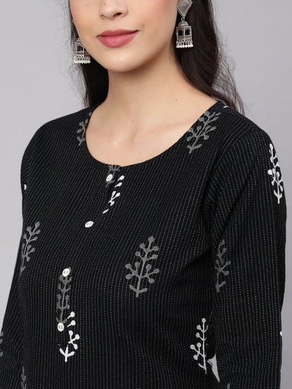Women's Black Printed straight Kurta With three qurter sleeves