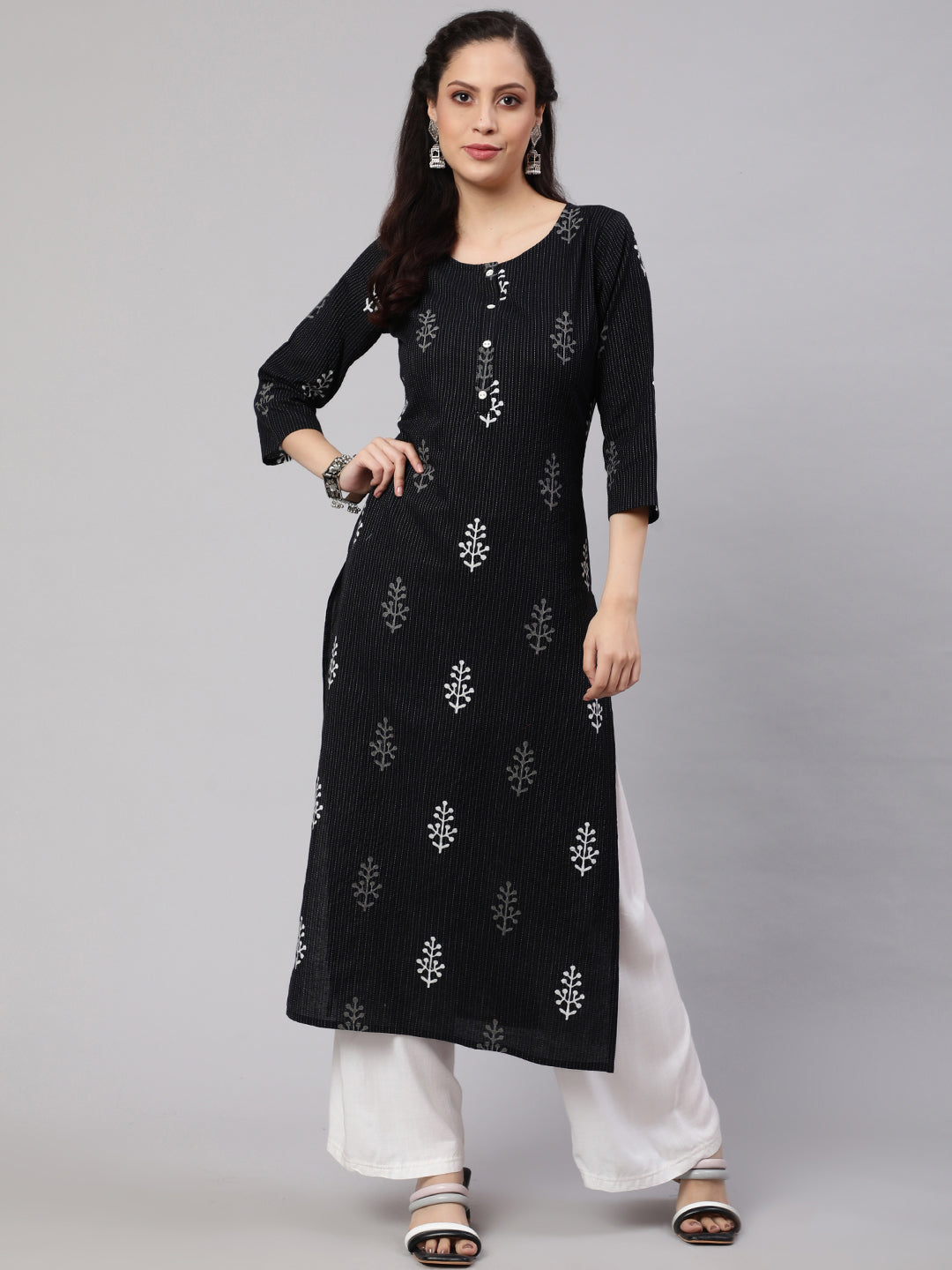 Women's Black Printed straight Kurta With three qurter sleeves