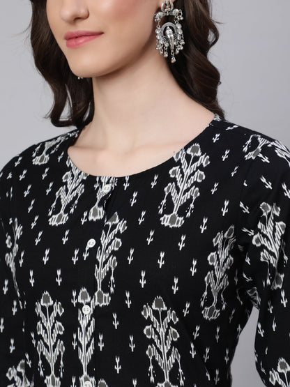 Women's Black Printed straight Kurta With three qurter sleeves
