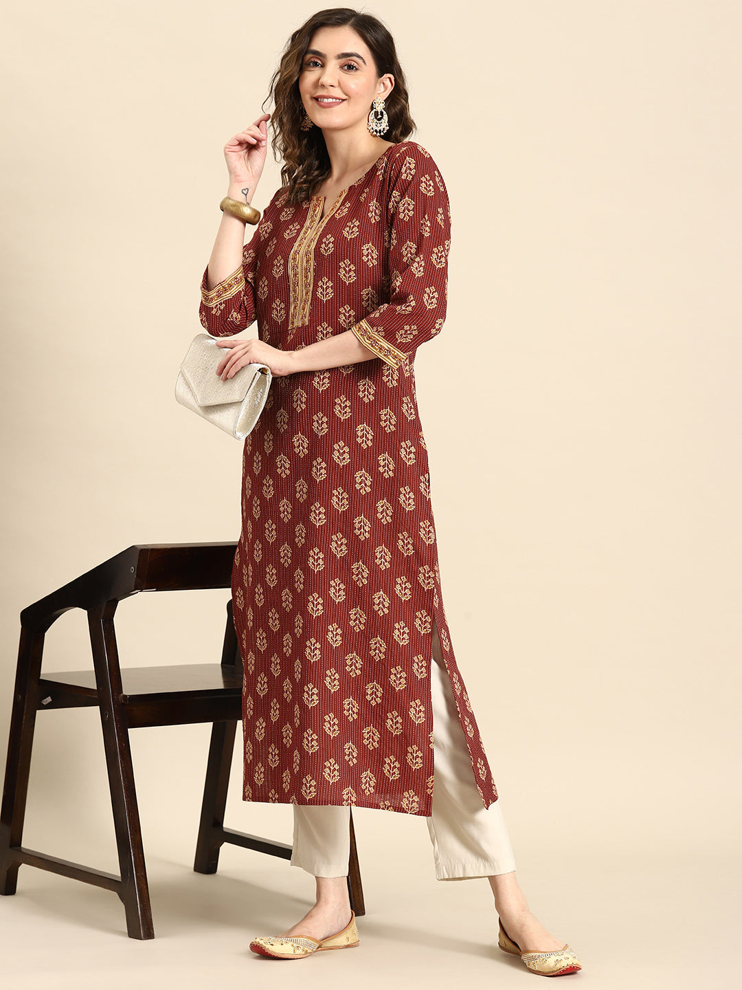 Women's Maroon Printed Straight Kurta With Three Quarter Sleeves