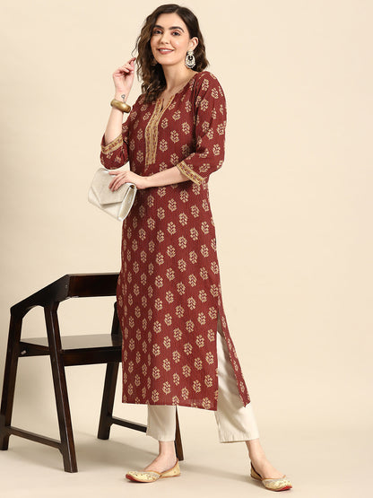 Women's Maroon Printed Straight Kurta With Three Quarter Sleeves
