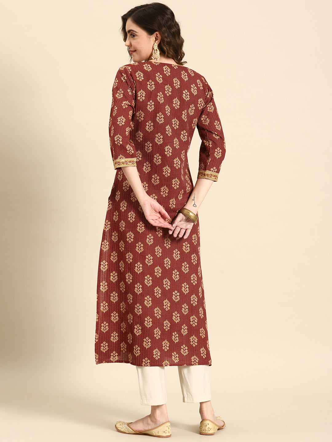 Women's Maroon Printed Straight Kurta With Three Quarter Sleeves