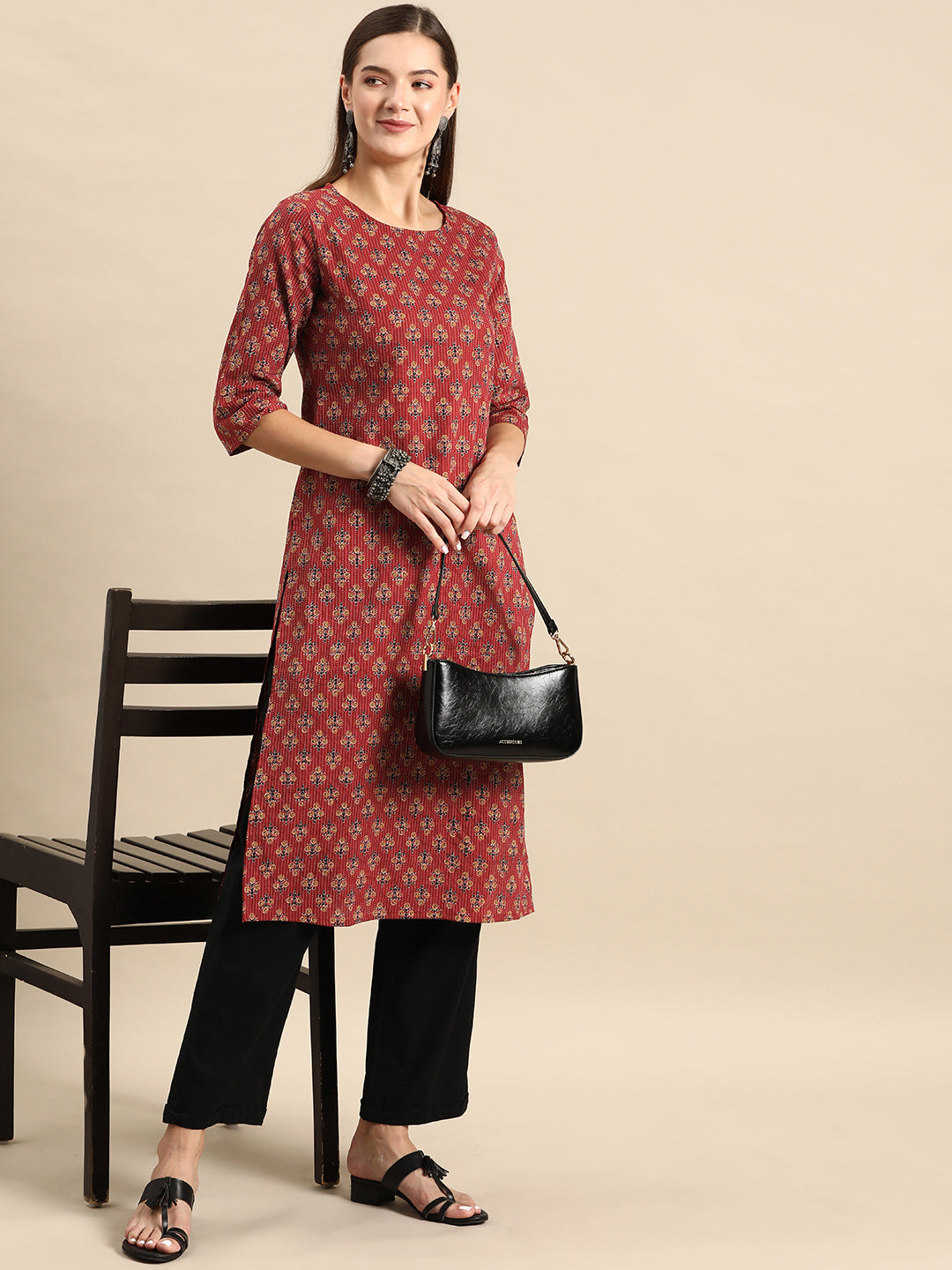 Women's Maroon Printed Straight Kurta With Three Quarter Sleeves