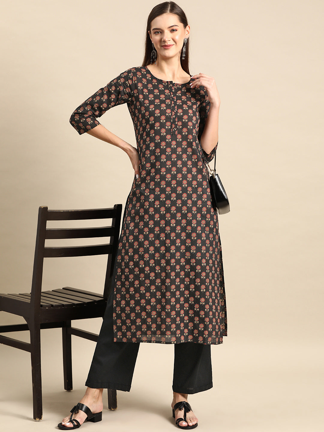 Women's Black Printed straight Kurta With three qurter sleeves
