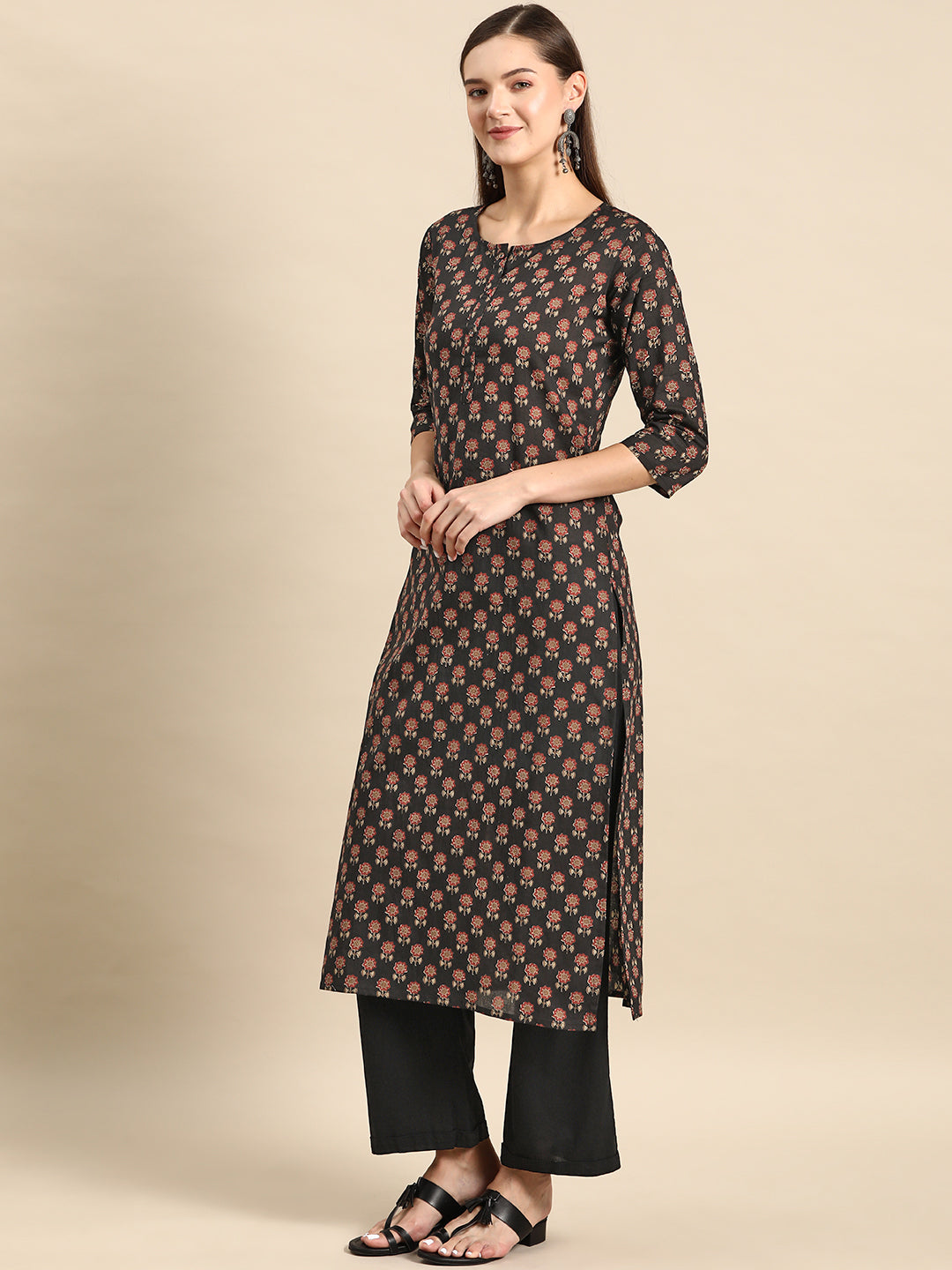 Women's Black Printed straight Kurta With three qurter sleeves