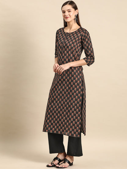 Women's Black Printed straight Kurta With three qurter sleeves