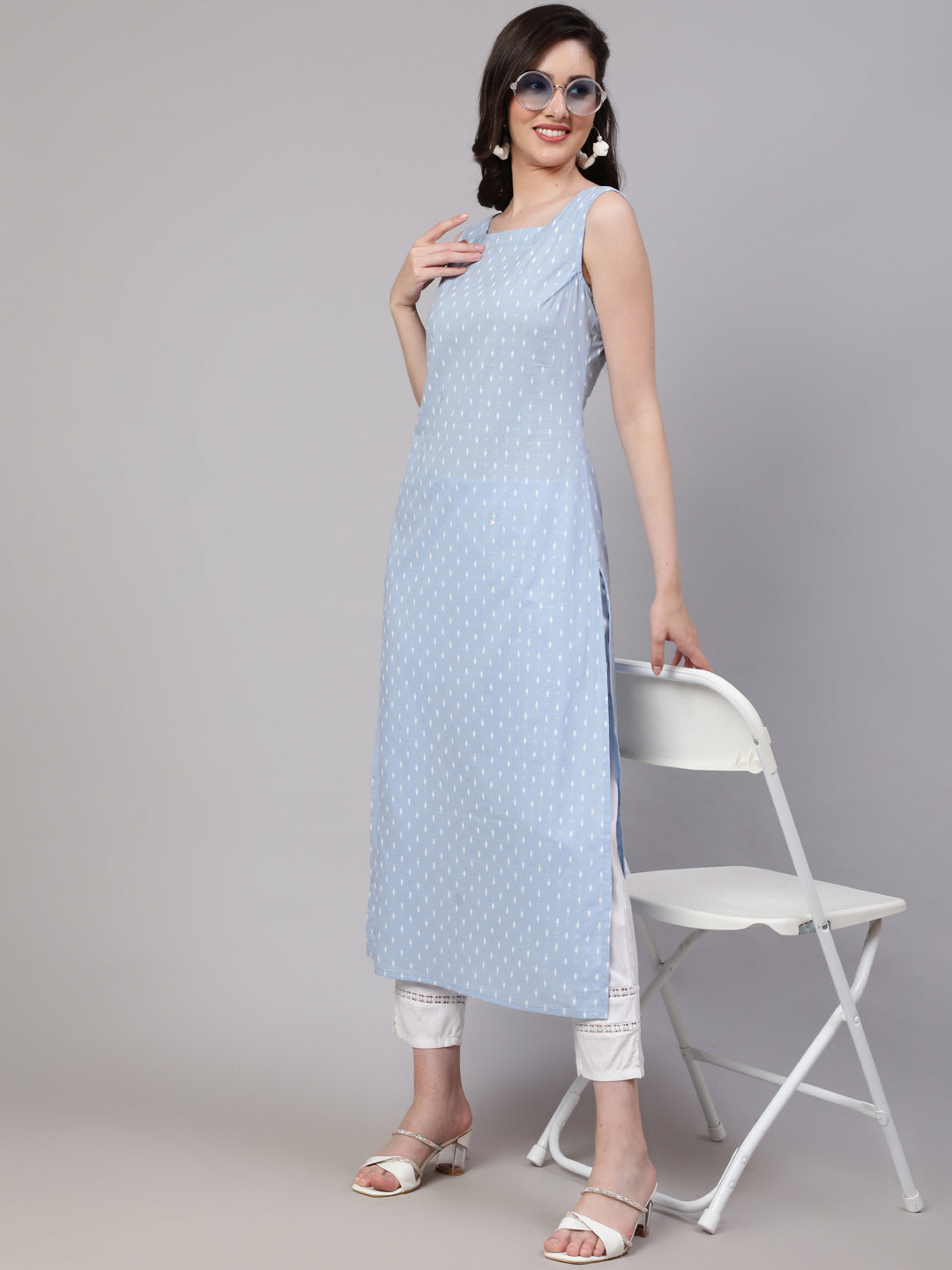 Women's Blue Ethnic Printed Straight Sleevless Kurta