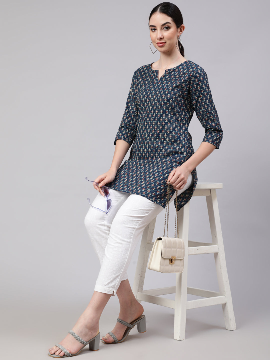 Women's Blue Straight Tunic With Three Quaretr Sleeves