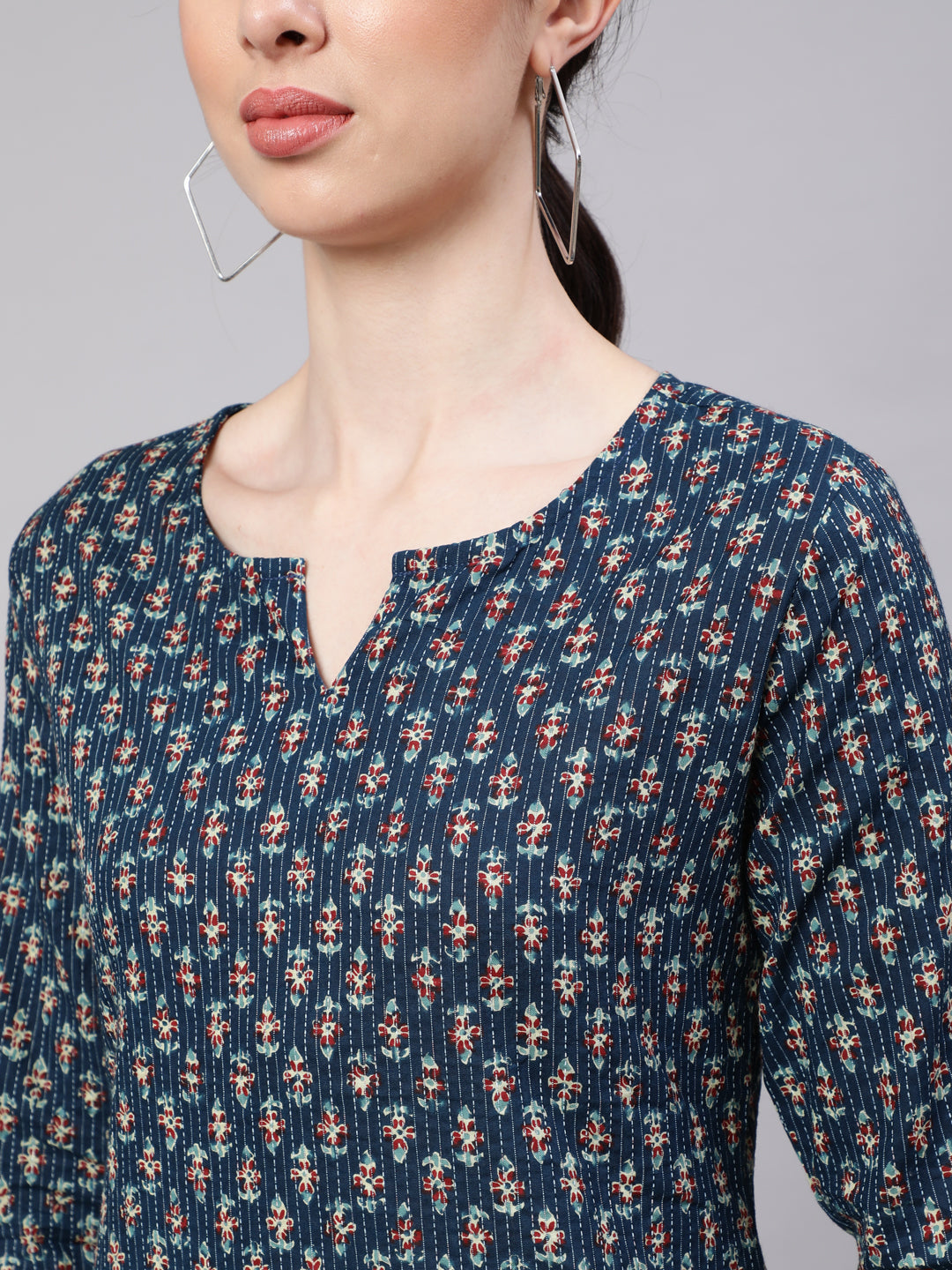 Women's Blue Straight Tunic With Three Quaretr Sleeves