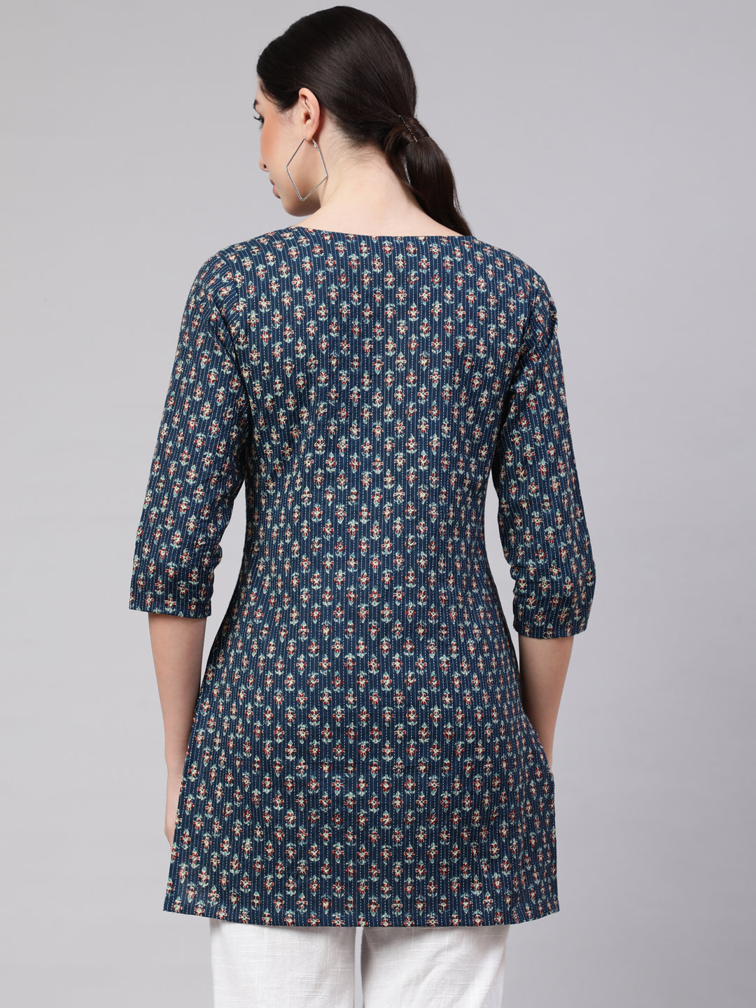 Women's Blue Straight Tunic With Three Quaretr Sleeves