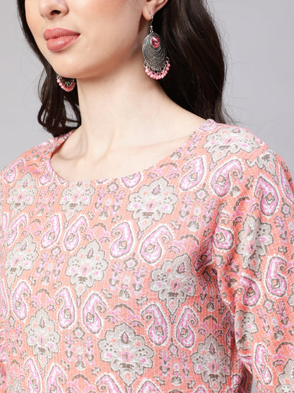 Women's Pink Printed straight kurta with three quarter sleeves