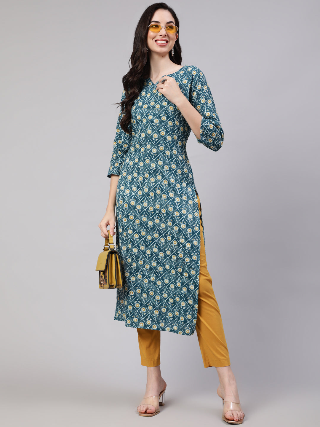 Women's Green Ethnic Printed Straight Kurta With Three Quarter Sleeves