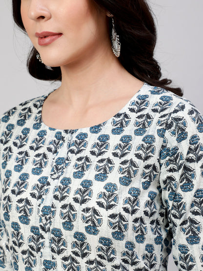 Women's Off-White Printed straight Kurta With three qurter sleeves