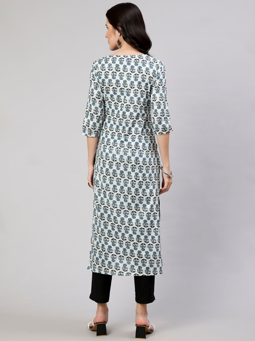 Women's Off-White Printed straight Kurta With three qurter sleeves