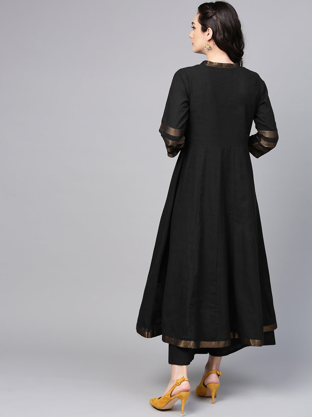 Women's Black Solid Kurta With Palazzos