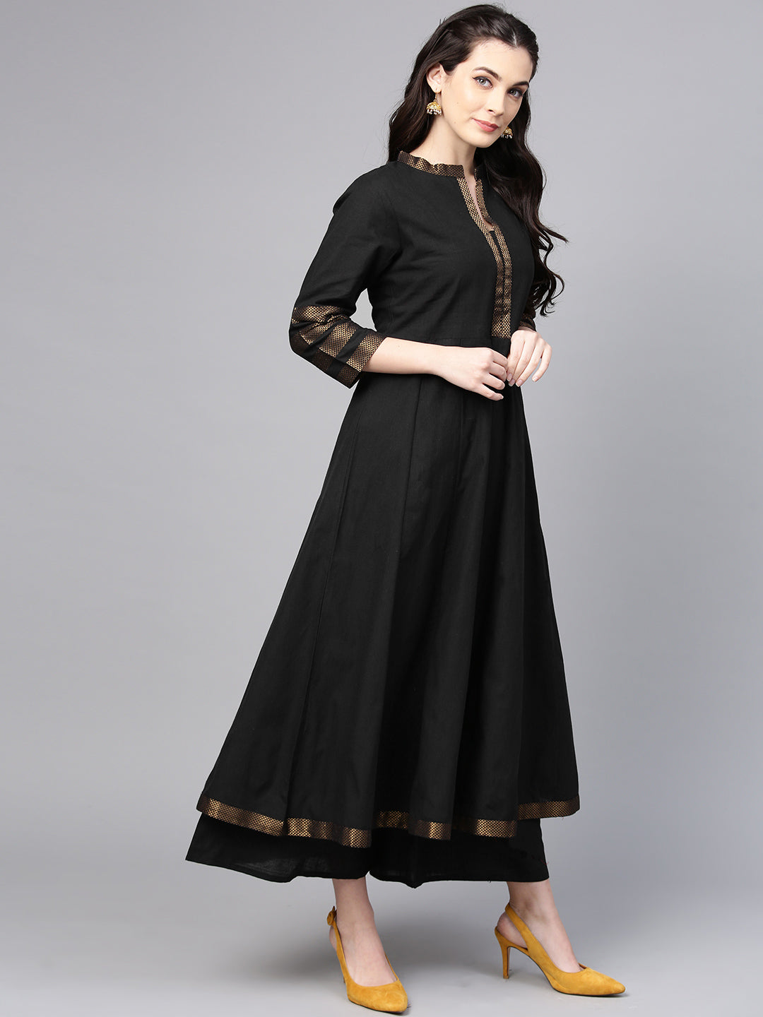 Women's Black Solid Kurta With Palazzos