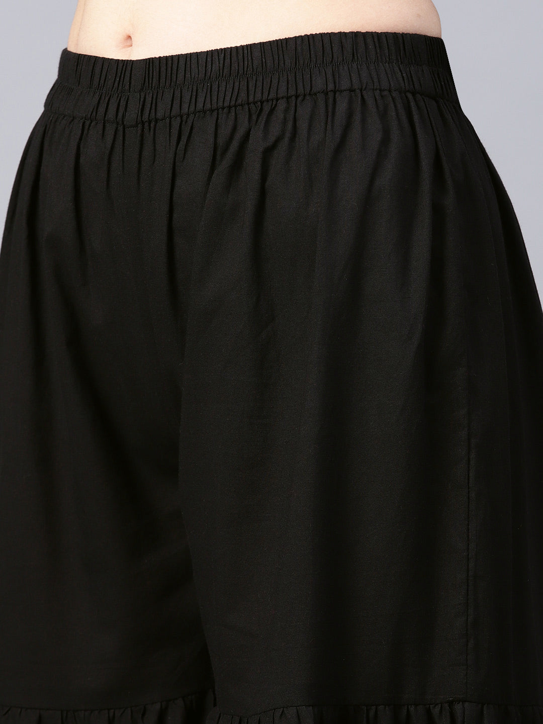 Women's Black Foil Print Kurta With Black Gotta Details Sharara