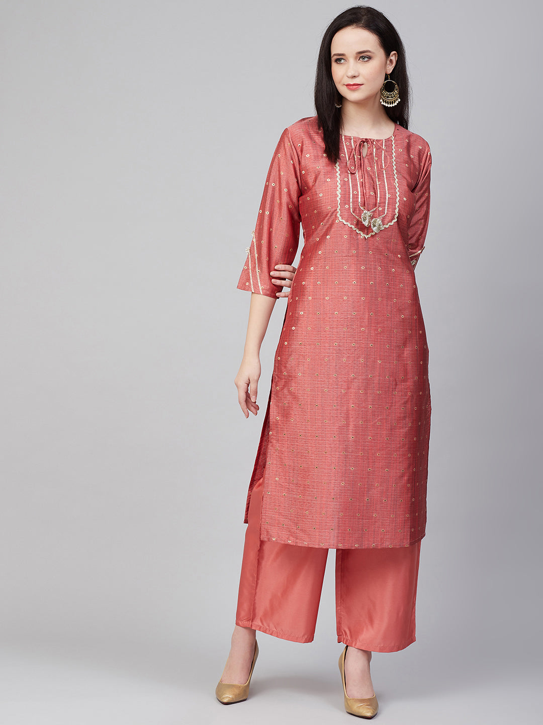 Women's Peach Gotta Patti Lace Details Kurta With Palazzos