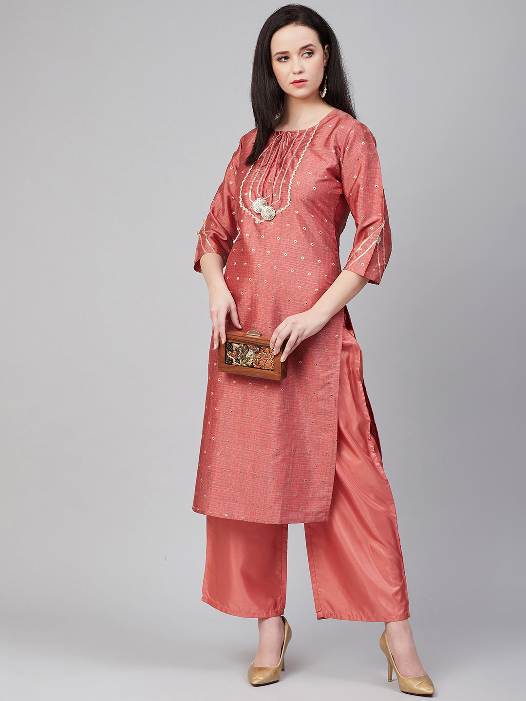 Women's Peach Gotta Patti Lace Details Kurta With Palazzos