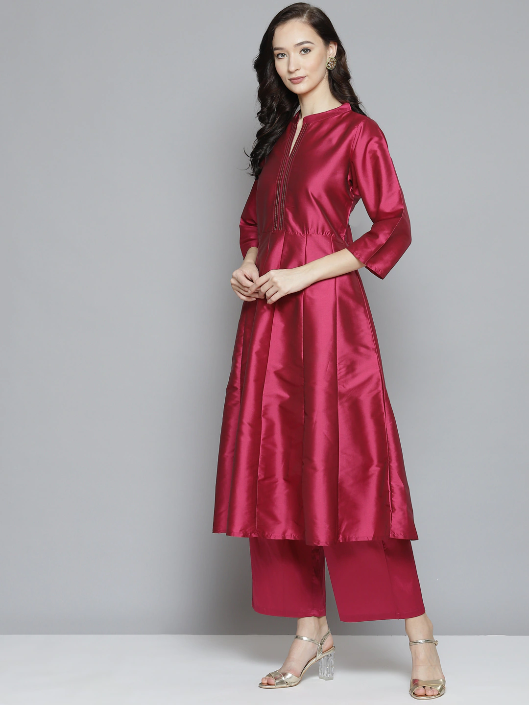 Women's Burgundy Solid Kurta With Palazzos With Dupatta