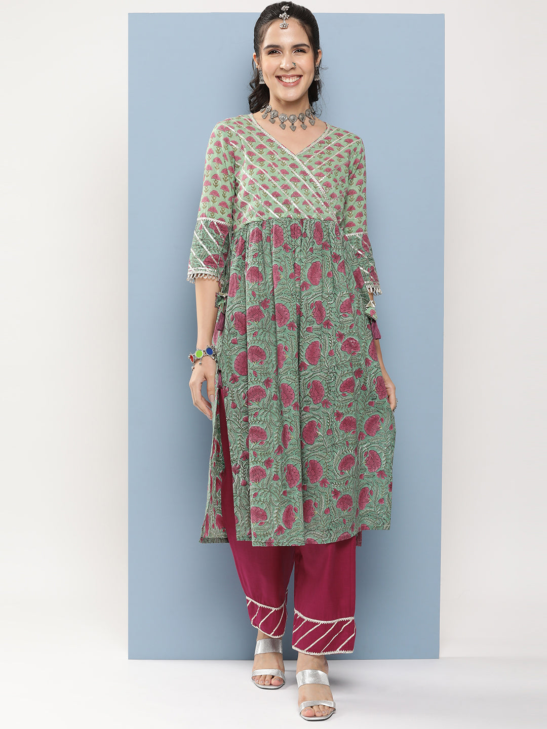 Women's Olive Green Floral Print High-Slit Kurta With Gotta Patti Details With Pink Solid Palazzos