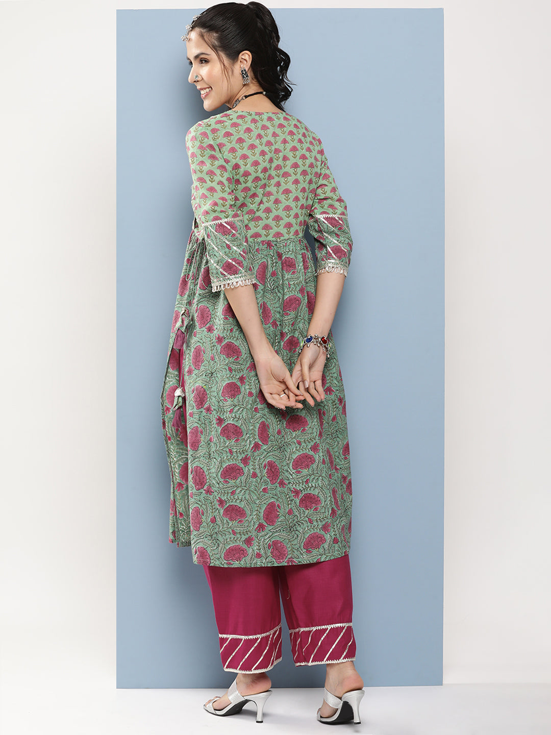 Women's Olive Green Floral Print High-Slit Kurta With Gotta Patti Details With Pink Solid Palazzos