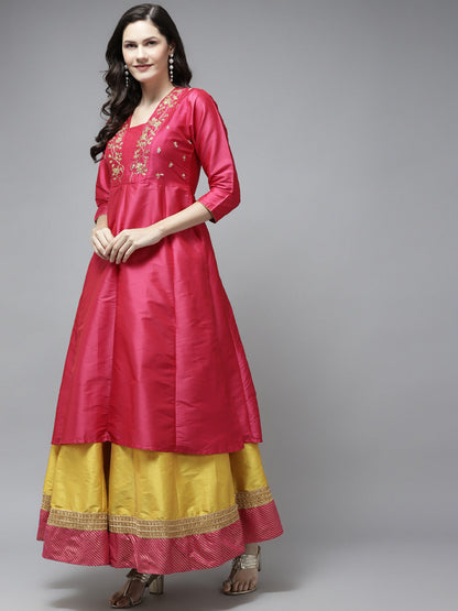 Women's Pink Yoke Design Kurta & Skirt With Dupatta