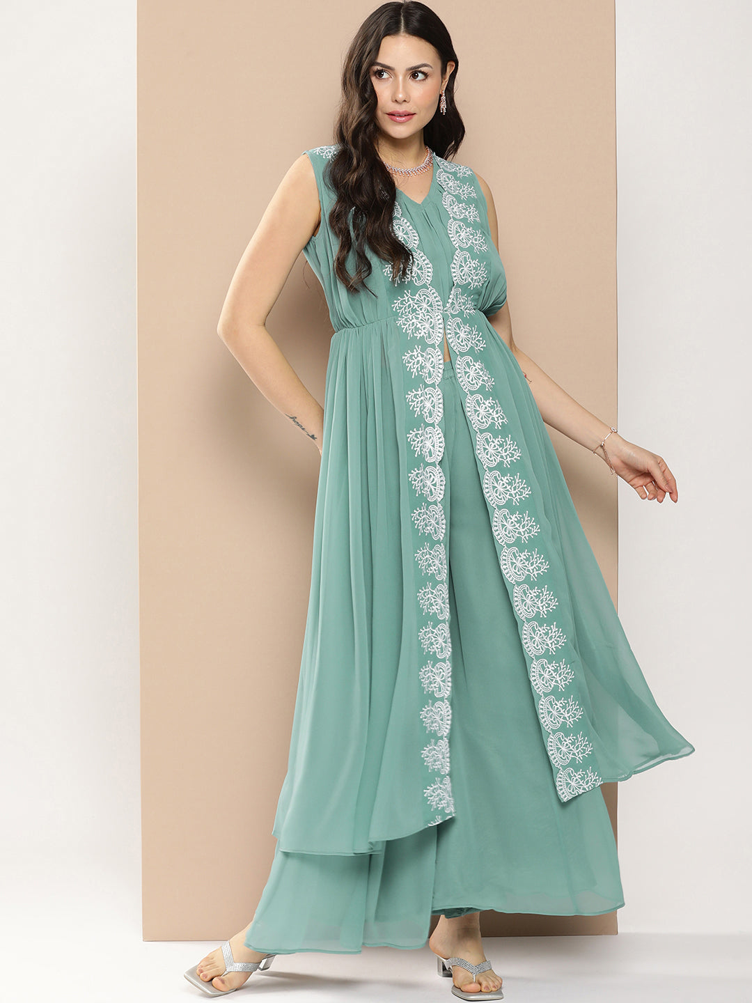 Women's Green Embroidered Mid Open Kurta With Palazzos