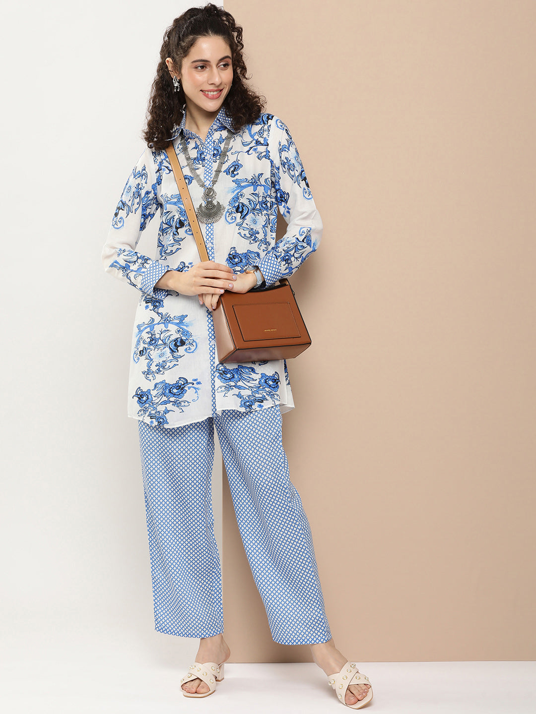 Women's Off White And Blue Floral Print Kurta With Printed Pants